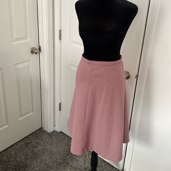Vintage a-line houndstooth midi skirt. - Picture 1 of 11